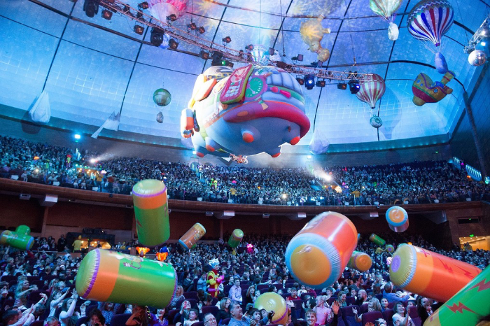 Megashow de búsqueda de año nuevo Megashow de búsqueda de año nuevo