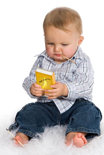 Kids love to fool around () Kids love to fool around