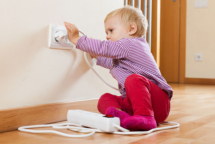 We act without delay: 6 emergency situations with children () We act without delay: 6 emergency situations with children
